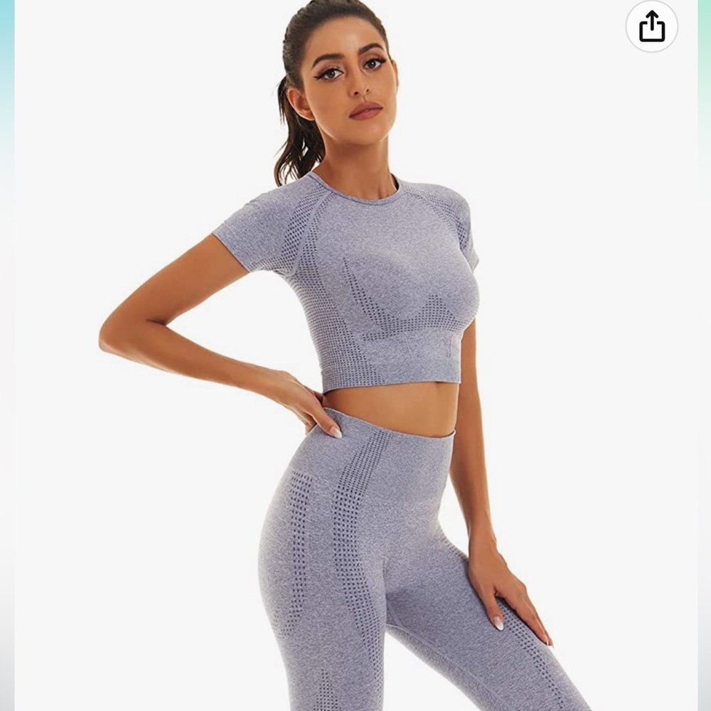 Matching workout set - Picture 2 of 3
